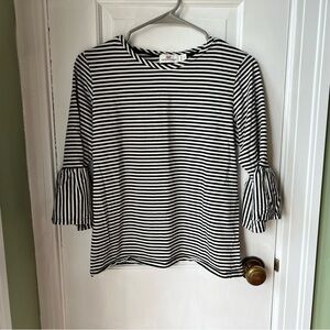Vineyard Vines Black and White Striped 3/4 Length Ruffled Sleeve Tee Women’s S